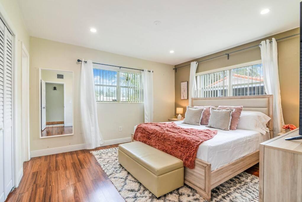 Zen House W/pool+backyard+nature Hébergement de vacances Miami