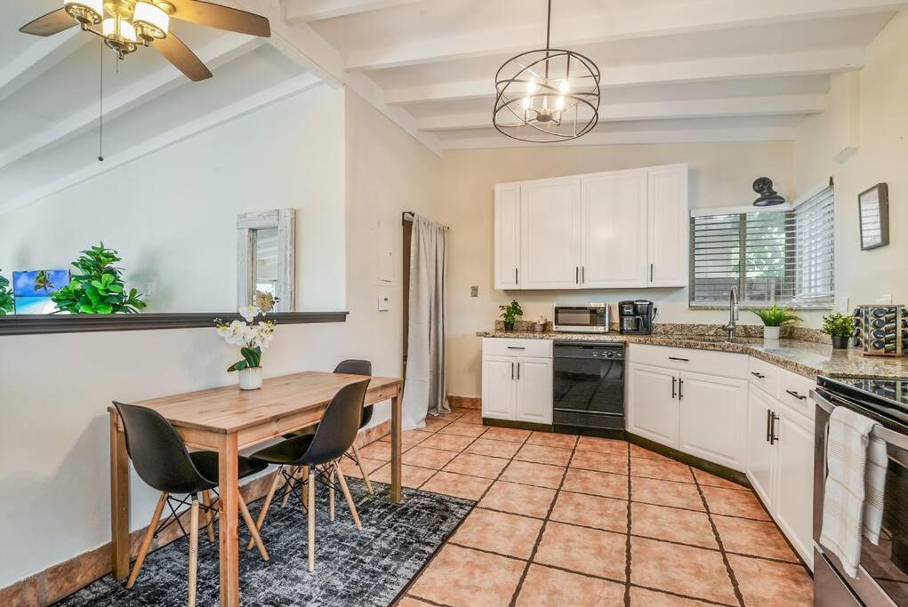 Hébergement de vacances Zen House W/pool+backyard+nature Miami